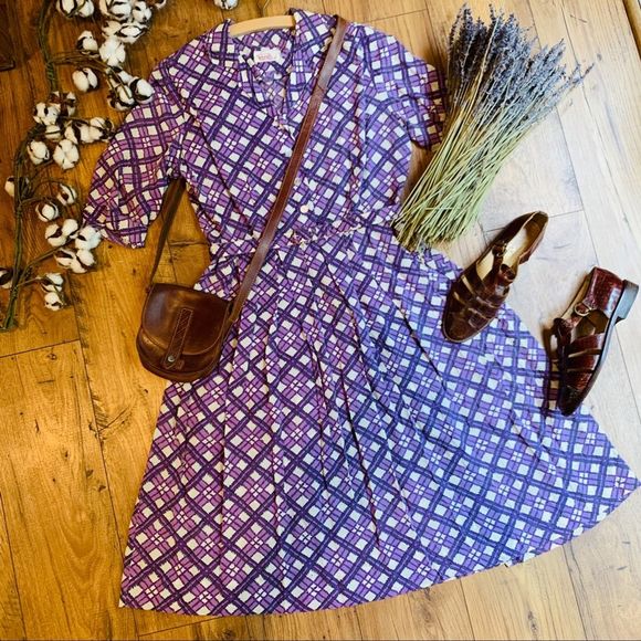 Vintage Dresses & Skirts - Vintage 1950s Purple Print Shirt Dress